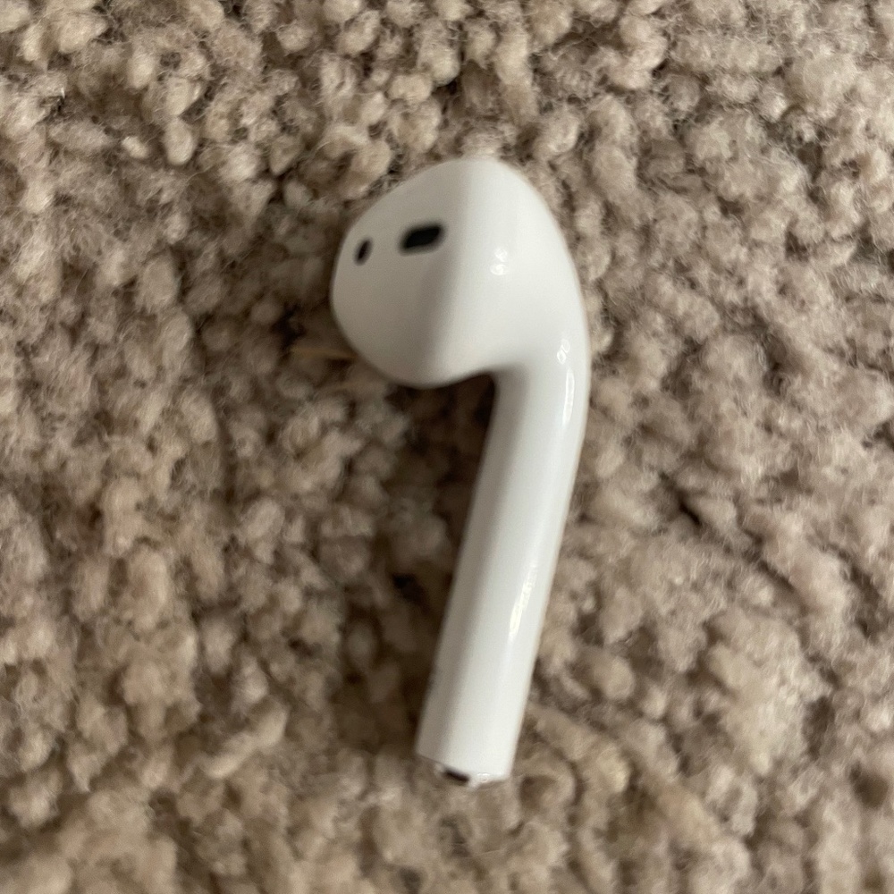 Apple AirPod | Second Gen | Right Pod Replacement